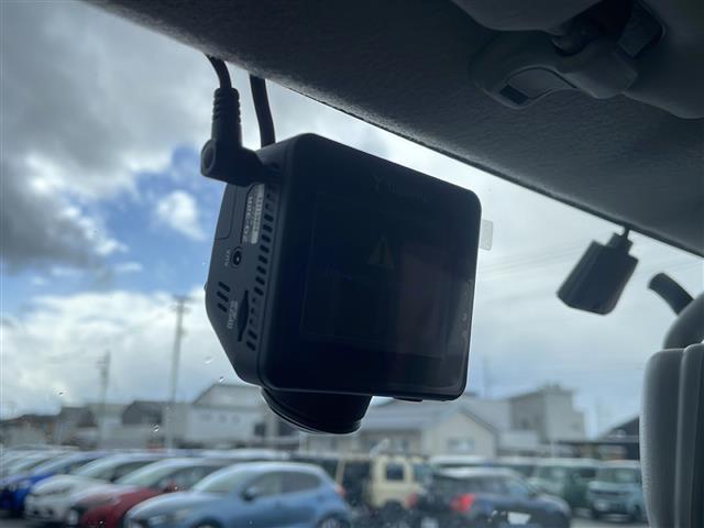 ジムニー クロスアドベンチャー　４ＷＤ　社外ナビ（ＴＶ／ＣＤ／Ｂｌｕｅｔｏｏｔｈ）前後ドライブレコーダー　運転席シートヒーター　合皮レザーシート　ＥＴＣ　バックカメラ　背面タイヤ　フォグランプ（10枚目）