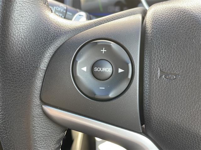 フィットハイブリッド Ｓパッケージ　ワンオーナー　４ＷＤ　純正ナビ　フルセグ　衝突軽減ブレーキ　横滑り防止　バックカメラ　　クルーズコントロール　アイドリングストップ　ＬＥＤ　フォグランプ　エンジンスターター　冬タイヤ純正ＡＷ付（23枚目）