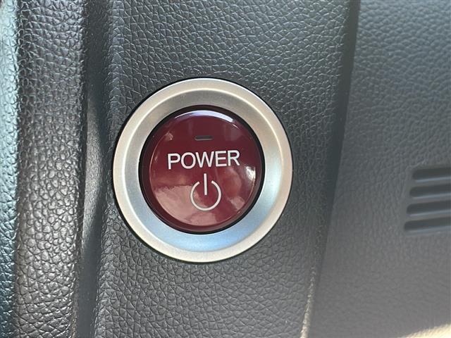 フィットハイブリッド Ｓパッケージ　ワンオーナー　４ＷＤ　純正ナビ　フルセグ　衝突軽減ブレーキ　横滑り防止　バックカメラ　　クルーズコントロール　アイドリングストップ　ＬＥＤ　フォグランプ　エンジンスターター　冬タイヤ純正ＡＷ付（26枚目）