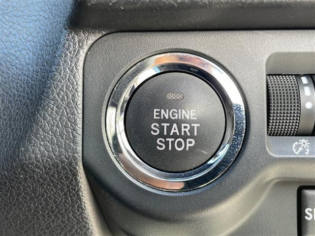 WRX S4 2.0GT-Sアイサイト スバルリアビークルディテクション メーカーオプションナビ バック・サイドカメラ 合皮シート メモリ付き前席パワーシート 前席シートヒーター パドルシフト ドライブレコーダー 電動パーキングブレーキ(31枚目)