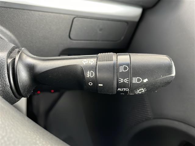 タント カスタムＸ　トップエディションＳＡＩＩＩ　４ＷＤ　衝突回避支援ブレーキ機能　社外ナビ（ＡＭ／ＦＭ／ＢＴ／ＴＶ／ＣＤ／ＤＶＤ）　片側パワースライド　Ｄ　ａｓｓｉｓｔ（Ｄアシスト）切替ステアリングスイッチ　アイドリングストップ　純正ＡＷ（26枚目）