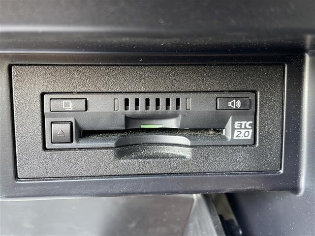 ランドクルーザープラド ＴＸ　ワンオーナー　トヨタセーフティセンス　純正ナビ　フルセグテレビ　バックカメラ　ＥＴＣ　純正ドラレコ　クルコン　オートマチックハイビーム　コーナーセンサー　フォグランプ　スマートキー　純正アルミ（8枚目）