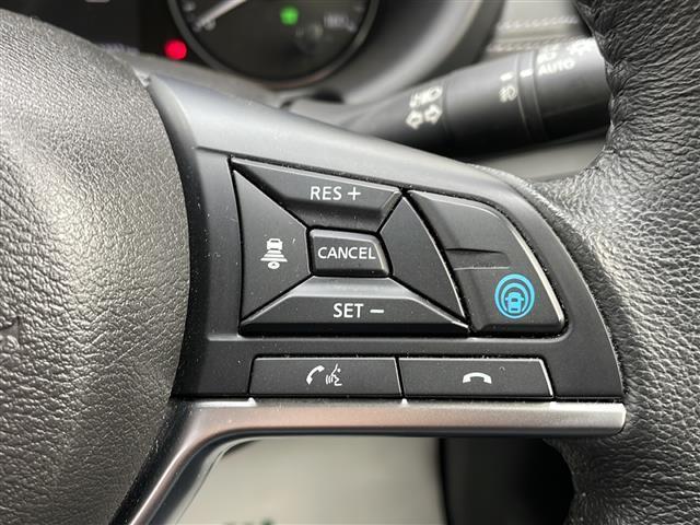 キックス Ｘ　エマージェンシーブレーキ　プロパイロット　アラウンドビューモニター　純正ナビ　ＥＴＣ電　動パーキングブレーキ　オートホールド　ドライブレコーダー　ＬＥＤヘッドライト　ヘッドライトレベライザー（5枚目）