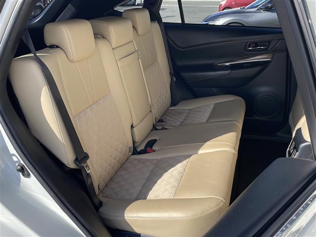 ハリアー エレガンス　純正ナビ　フルセグ　バックカメラ　ハーフレザーシート　パワーシート　ＬＥＤヘッドライト　アイドリングストップ　横滑り防止　プッシュスタート　スマートキー（16枚目）