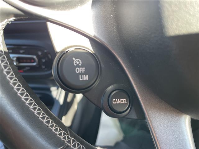 スマートフォーフォー ＢＲＡＢＵＳ　エクスクルーシブ　衝突軽減ブレーキ　レーンキープアシスト　レザーシート　ガラスルーフ　社外フローティングナビ　フルセグ　バックカメラ　パドルシフト　クルーズコントロール　キーレス　アイドリングストップ（8枚目）