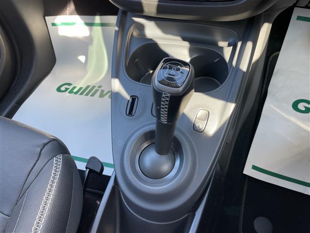 スマートフォーフォー ＢＲＡＢＵＳ　エクスクルーシブ　衝突軽減ブレーキ　レーンキープアシスト　レザーシート　ガラスルーフ　社外フローティングナビ　フルセグ　バックカメラ　パドルシフト　クルーズコントロール　キーレス　アイドリングストップ（11枚目）