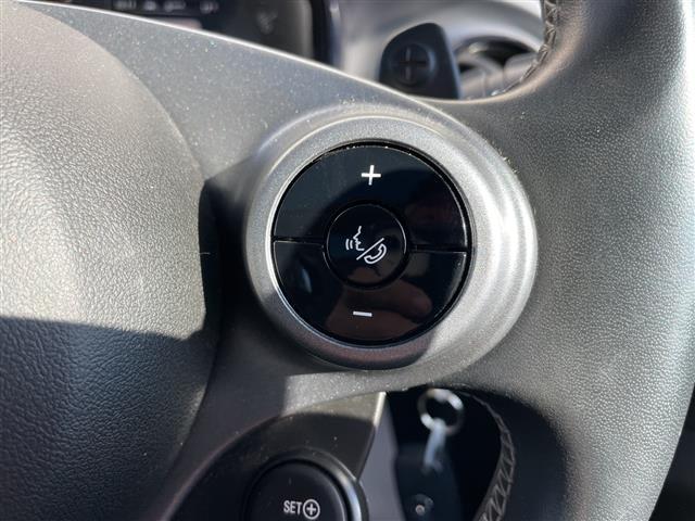 スマートフォーフォー ＢＲＡＢＵＳ　エクスクルーシブ　衝突軽減ブレーキ　レーンキープアシスト　レザーシート　ガラスルーフ　社外フローティングナビ　フルセグ　バックカメラ　パドルシフト　クルーズコントロール　キーレス　アイドリングストップ（22枚目）