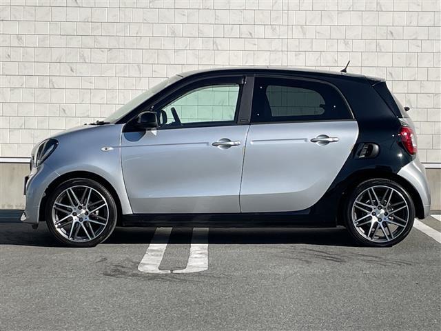 スマートフォーフォー ＢＲＡＢＵＳ　エクスクルーシブ　衝突軽減ブレーキ　レーンキープアシスト　レザーシート　ガラスルーフ　社外フローティングナビ　フルセグ　バックカメラ　パドルシフト　クルーズコントロール　キーレス　アイドリングストップ（37枚目）