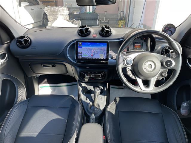 スマートフォーフォー ＢＲＡＢＵＳ　エクスクルーシブ　衝突軽減ブレーキ　レーンキープアシスト　レザーシート　ガラスルーフ　社外フローティングナビ　フルセグ　バックカメラ　パドルシフト　クルーズコントロール　キーレス　アイドリングストップ（42枚目）