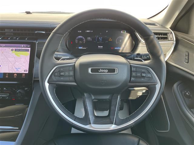 ジープ・グランドチェロキーＬ リミテッド　禁煙　純正ナビ　ＡＬＰＩＮＥサウンドシステム　全方位　クルコン　衝突被害軽減ブレーキ　セレクテレインシステム　パワーバックドア　前面衝突警報　アクティブレーンマネジメント　ヘッドアップディスプレイ（23枚目）