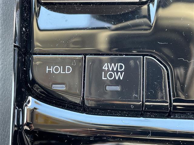 ジープ・グランドチェロキーＬ リミテッド　禁煙　純正ナビ　ＡＬＰＩＮＥサウンドシステム　全方位　クルコン　衝突被害軽減ブレーキ　セレクテレインシステム　パワーバックドア　前面衝突警報　アクティブレーンマネジメント　ヘッドアップディスプレイ（30枚目）