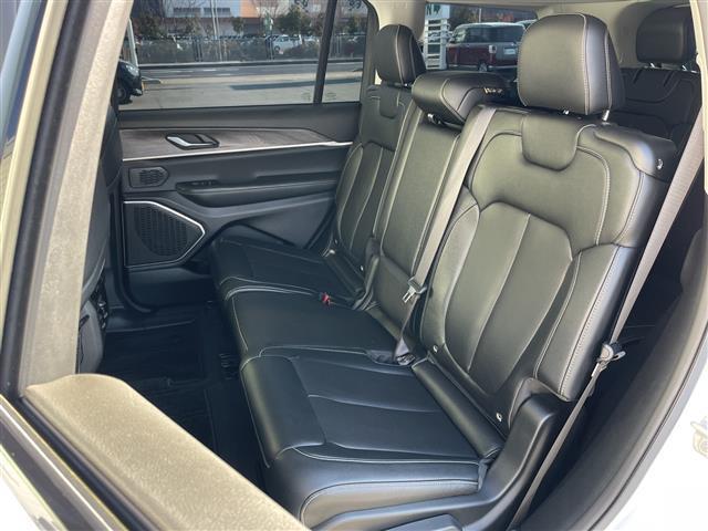 ジープ・グランドチェロキーＬ リミテッド　禁煙　純正ナビ　ＡＬＰＩＮＥサウンドシステム　全方位　クルコン　衝突被害軽減ブレーキ　セレクテレインシステム　パワーバックドア　前面衝突警報　アクティブレーンマネジメント　ヘッドアップディスプレイ（34枚目）