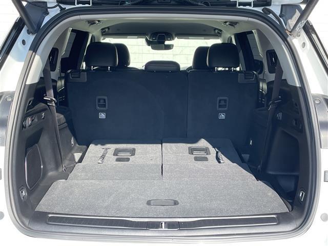 ジープ・グランドチェロキーＬ リミテッド　禁煙　純正ナビ　ＡＬＰＩＮＥサウンドシステム　全方位　クルコン　衝突被害軽減ブレーキ　セレクテレインシステム　パワーバックドア　前面衝突警報　アクティブレーンマネジメント　ヘッドアップディスプレイ（37枚目）