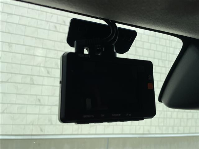 安心の全車保証付き！（※部分保証、国産車は納車後３ヶ月、輸入車は納車後１ヶ月の保証期間となります）。その他長期保証（有償）もご用意しております！※長期保証を付帯できる車両には条件がございます。