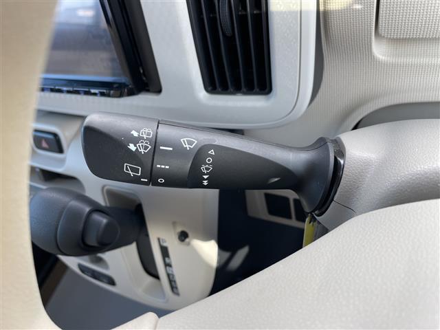 ムーヴキャンバス Ｌ　ＳＡＩＩＩ　４ＷＤ　スマートアシストＩＩＩ　衝突軽減　レーンキープ　横滑り防止　オートハイビーム　誤発信制御　先行車発進おしらせ　社外ナビ　フルセグ　アイドリングストップ　ドアバイザー　冬タイヤ車載　スペアキー（21枚目）