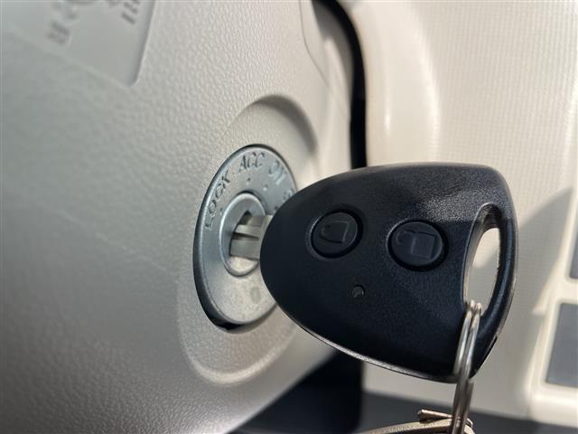 ムーヴキャンバス Ｌ　ＳＡＩＩＩ　４ＷＤ　スマートアシストＩＩＩ　衝突軽減　レーンキープ　横滑り防止　オートハイビーム　誤発信制御　先行車発進おしらせ　社外ナビ　フルセグ　アイドリングストップ　ドアバイザー　冬タイヤ車載　スペアキー（23枚目）