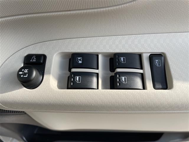 ムーヴキャンバス Ｌ　ＳＡＩＩＩ　４ＷＤ　スマートアシストＩＩＩ　衝突軽減　レーンキープ　横滑り防止　オートハイビーム　誤発信制御　先行車発進おしらせ　社外ナビ　フルセグ　アイドリングストップ　ドアバイザー　冬タイヤ車載　スペアキー（24枚目）