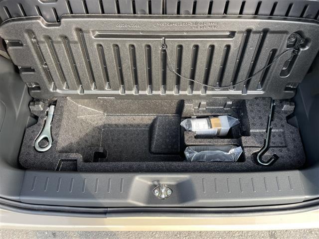 ムーヴキャンバス Ｌ　ＳＡＩＩＩ　４ＷＤ　スマートアシストＩＩＩ　衝突軽減　レーンキープ　横滑り防止　オートハイビーム　誤発信制御　先行車発進おしらせ　社外ナビ　フルセグ　アイドリングストップ　ドアバイザー　冬タイヤ車載　スペアキー（31枚目）