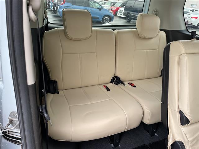 セレナ ハイウェイスター Vセレ+セーフティII SHV エマージェンシーブレーキ 車線逸脱警報 横滑り防止装置 社外ナビ フルセグ 全周囲カメラ 両側パワースライド クルコン ETC ドライブレコーダー 純正アルミ 冬タイヤ車載 プッシュスタート(14枚目)