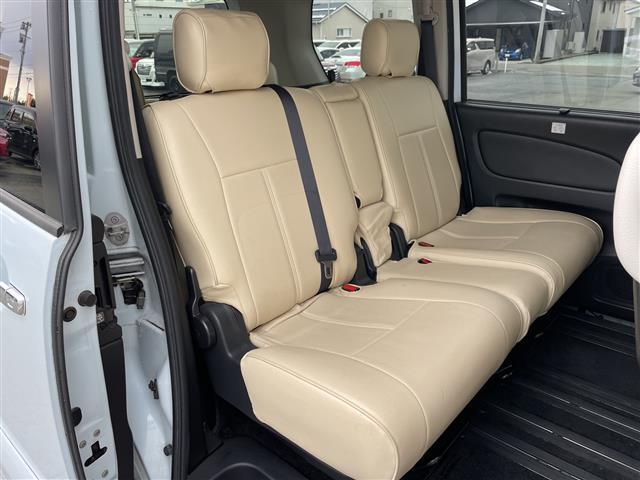 セレナ ハイウェイスター Vセレ+セーフティII SHV エマージェンシーブレーキ 車線逸脱警報 横滑り防止装置 社外ナビ フルセグ 全周囲カメラ 両側パワースライド クルコン ETC ドライブレコーダー 純正アルミ 冬タイヤ車載 プッシュスタート(15枚目)