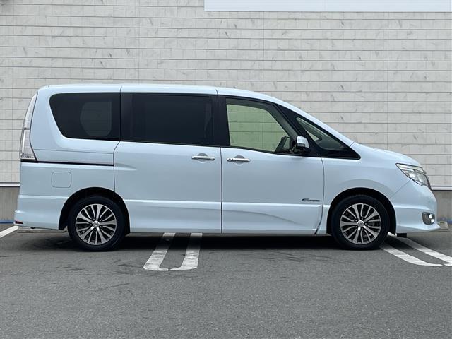 セレナ ハイウェイスター Vセレ+セーフティII SHV エマージェンシーブレーキ 車線逸脱警報 横滑り防止装置 社外ナビ フルセグ 全周囲カメラ 両側パワースライド クルコン ETC ドライブレコーダー 純正アルミ 冬タイヤ車載 プッシュスタート(42枚目)