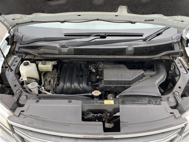 セレナ ハイウェイスター Vセレ+セーフティII SHV エマージェンシーブレーキ 車線逸脱警報 横滑り防止装置 社外ナビ フルセグ 全周囲カメラ 両側パワースライド クルコン ETC ドライブレコーダー 純正アルミ 冬タイヤ車載 プッシュスタート(44枚目)