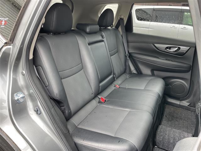 エクストレイル 20X HVエクストリーマXエマジェンシーブレーキP エマージェンシーブレーキ 車線逸脱警報 後側方車両検知警報 横滑り防止装置 純正SDナビ フルセグ 全周囲カメラ サンルーフ シートヒーター ミラーヒーター コーナーセンサー 純正アルミ(15枚目)