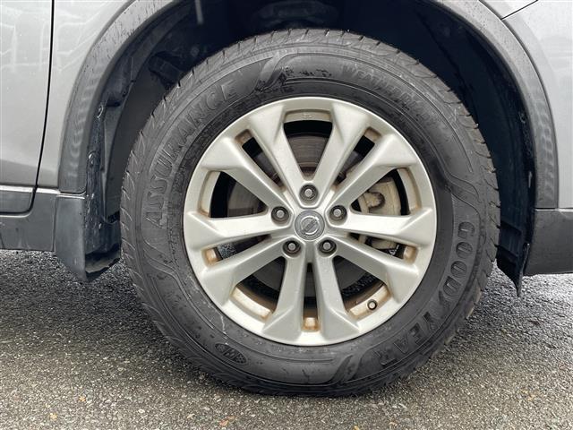 エクストレイル 20X HVエクストリーマXエマジェンシーブレーキP エマージェンシーブレーキ 車線逸脱警報 後側方車両検知警報 横滑り防止装置 純正SDナビ フルセグ 全周囲カメラ サンルーフ シートヒーター ミラーヒーター コーナーセンサー 純正アルミ(17枚目)