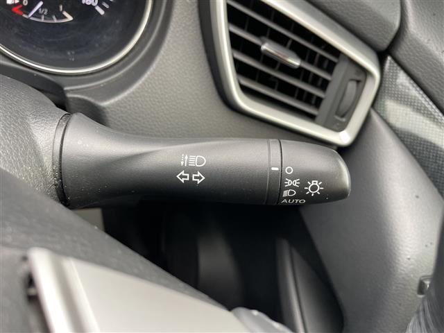 エクストレイル 20X HVエクストリーマXエマジェンシーブレーキP エマージェンシーブレーキ 車線逸脱警報 後側方車両検知警報 横滑り防止装置 純正SDナビ フルセグ 全周囲カメラ サンルーフ シートヒーター ミラーヒーター コーナーセンサー 純正アルミ(24枚目)