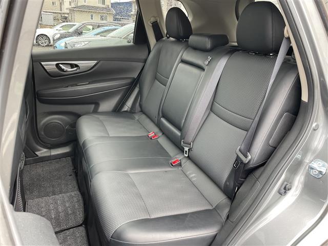 エクストレイル 20X HVエクストリーマXエマジェンシーブレーキP エマージェンシーブレーキ 車線逸脱警報 後側方車両検知警報 横滑り防止装置 純正SDナビ フルセグ 全周囲カメラ サンルーフ シートヒーター ミラーヒーター コーナーセンサー 純正アルミ(33枚目)