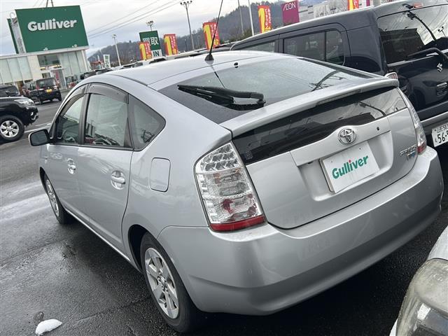 プリウス S 10thアニバーサリーエディション(2枚目)