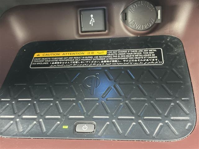 RAV4 G Zパッケージ 禁煙車 モデリスタエアロ レザーシート トヨタセーフティセンス ブラインドスポットモニター 純正ディスプレイオーディオ フルセグ デジタルインナーミラー シートヒーター ステアリングヒーター ETC(9枚目)