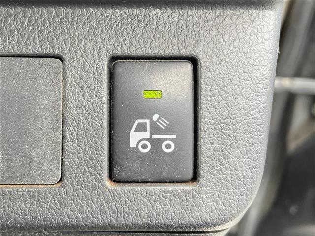 ハイゼットトラック ジャンボ　４ＷＤ／５速ＭＴ／純正オーディオ（ＡＭ／ＦＭ／ＣＤ／ＡＵＸ）／マニュアルエアコン／パワーウィンドウ／ハロゲンヘッドライト／フロントフォグ／リモコンキー／Ｄ席純正フロアマット／Ｎ席社外フロアマット（15枚目）