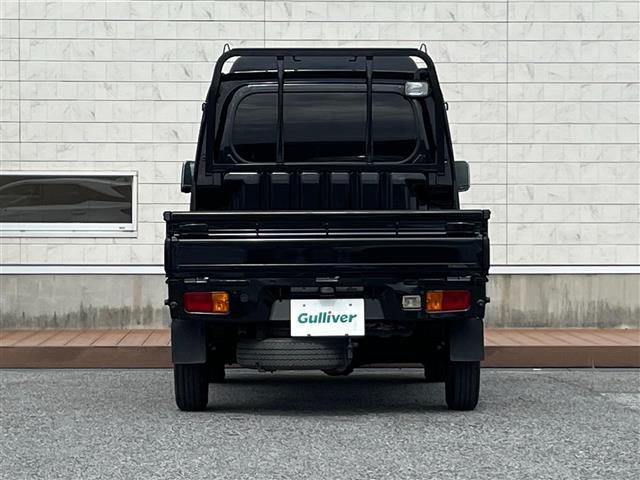 ハイゼットトラック ジャンボ　４ＷＤ／５速ＭＴ／純正オーディオ（ＡＭ／ＦＭ／ＣＤ／ＡＵＸ）／マニュアルエアコン／パワーウィンドウ／ハロゲンヘッドライト／フロントフォグ／リモコンキー／Ｄ席純正フロアマット／Ｎ席社外フロアマット（30枚目）