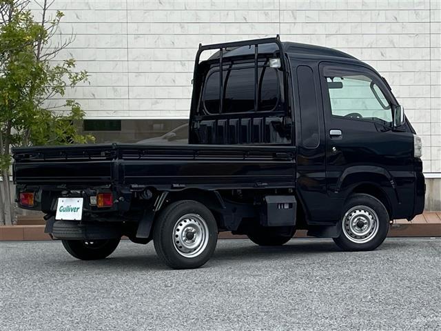 ハイゼットトラック ジャンボ　４ＷＤ／５速ＭＴ／純正オーディオ（ＡＭ／ＦＭ／ＣＤ／ＡＵＸ）／マニュアルエアコン／パワーウィンドウ／ハロゲンヘッドライト／フロントフォグ／リモコンキー／Ｄ席純正フロアマット／Ｎ席社外フロアマット（32枚目）