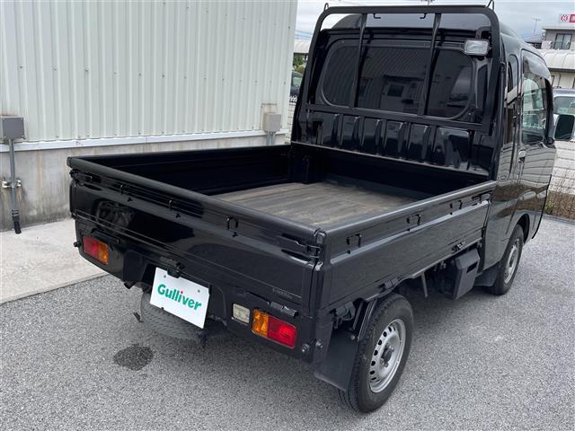 ハイゼットトラック ジャンボ　４ＷＤ／５速ＭＴ／純正オーディオ（ＡＭ／ＦＭ／ＣＤ／ＡＵＸ）／マニュアルエアコン／パワーウィンドウ／ハロゲンヘッドライト／フロントフォグ／リモコンキー／Ｄ席純正フロアマット／Ｎ席社外フロアマット（37枚目）