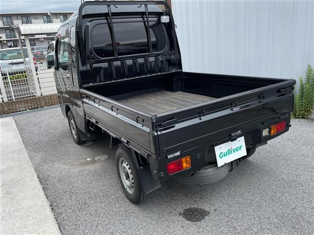 ハイゼットトラック ジャンボ　４ＷＤ／５速ＭＴ／純正オーディオ（ＡＭ／ＦＭ／ＣＤ／ＡＵＸ）／マニュアルエアコン／パワーウィンドウ／ハロゲンヘッドライト／フロントフォグ／リモコンキー／Ｄ席純正フロアマット／Ｎ席社外フロアマット（38枚目）