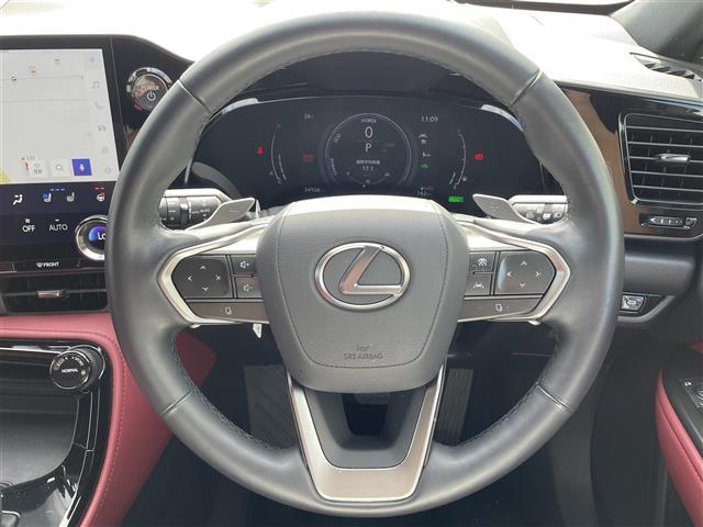 ＮＸ ＮＸ３５０ｈ　バージョンＬ　サンルーフ／マークレビンソン／純正ナビ／赤革シート／シートヒーター／ベンチレーション／パワーシート／電子パーキングブレーキ／ブレーキホールド／デジタルインナーミラー／パワーバックドア／全周囲カメラ（12枚目）