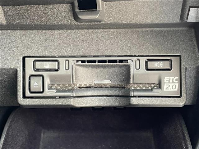 ＮＸ ＮＸ３５０ｈ　バージョンＬ　サンルーフ／マークレビンソン／純正ナビ／赤革シート／シートヒーター／ベンチレーション／パワーシート／電子パーキングブレーキ／ブレーキホールド／デジタルインナーミラー／パワーバックドア／全周囲カメラ（18枚目）