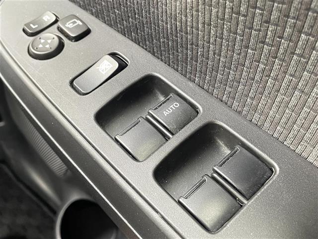 ソリオ G 4WD/片側パワースライドドア/社外8インチナビ/バックカメラ/前方ドライブレコーダー/ビルトインETC/運転席・助手席シートヒーター/オートライト/マニュアルエアコン/スマートキー/スペアキー(19枚目)