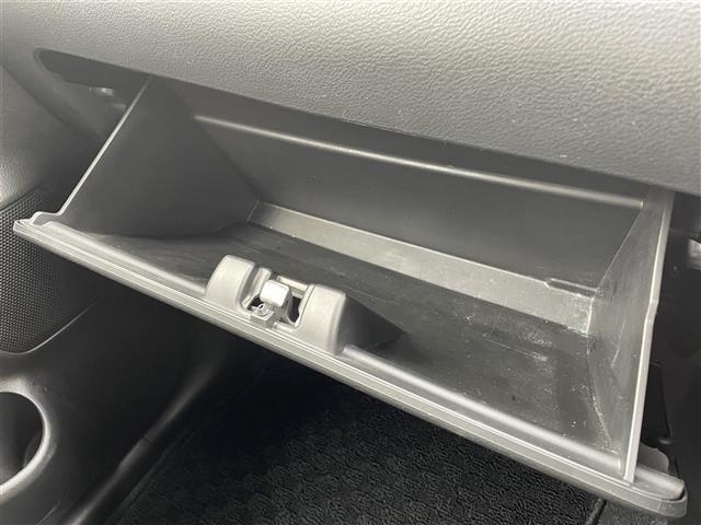 ソリオ G 4WD/片側パワースライドドア/社外8インチナビ/バックカメラ/前方ドライブレコーダー/ビルトインETC/運転席・助手席シートヒーター/オートライト/マニュアルエアコン/スマートキー/スペアキー(20枚目)