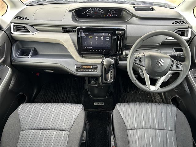 ソリオ ハイブリッドＭＺ　純正ナビ／ＥＴＣ／アラウンドビューモニター／コーナーセンサー／ヘッドアップディスプレイ／衝突軽減ブレーキ／レーンキープアシスト／レーダークルーズコントロール／両側パワースライド／横滑り防止（2枚目）