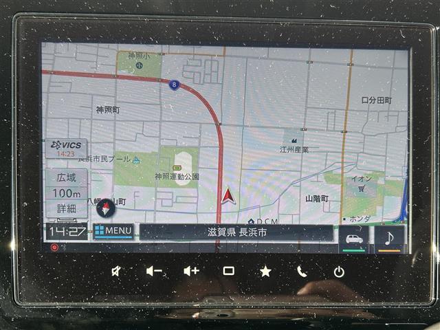 ソリオ ハイブリッドＭＺ　純正ナビ／ＥＴＣ／アラウンドビューモニター／コーナーセンサー／ヘッドアップディスプレイ／衝突軽減ブレーキ／レーンキープアシスト／レーダークルーズコントロール／両側パワースライド／横滑り防止（5枚目）