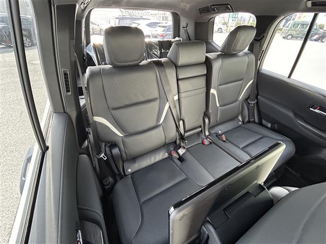 店舗にて現車の確認もいただけますので、お電話で在庫のご確認の上是非ご来店くださいませ。