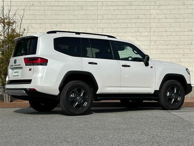 店舗にて現車の確認もいただけますので、お電話で在庫のご確認の上是非ご来店くださいませ。