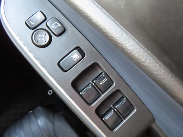 ソリオ ＨＹＢＲＩＤ　ＭＸ　２型　左側電動スライドドア　シートヒータ　スズキセーフティーサポート　衝突被害軽減システム　アイドリングストップ　衝突安全ボディ　盗難防止システム　横滑り防止機能　左側電動スライドドア　シートヒーター　オートエアコン　オートライト（29枚目）