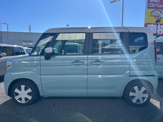 スペーシア ＨＹＢＲＩＤ　Ｘ　元試乗車　フロアマット　オーディオレス（8枚目）