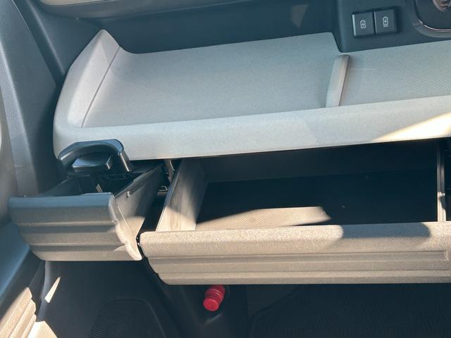 スペーシア ＨＹＢＲＩＤ　Ｘ　元試乗車　フロアマット　オーディオレス（35枚目）