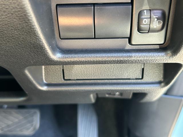 スペーシア ＨＹＢＲＩＤ　Ｘ　元試乗車　フロアマット　オーディオレス（46枚目）