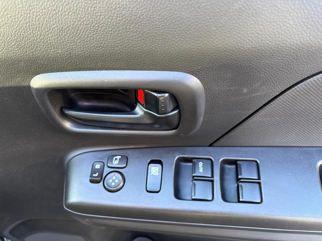 ワゴンR FX 4型元代車 フロアマット オーディオレス(13枚目)